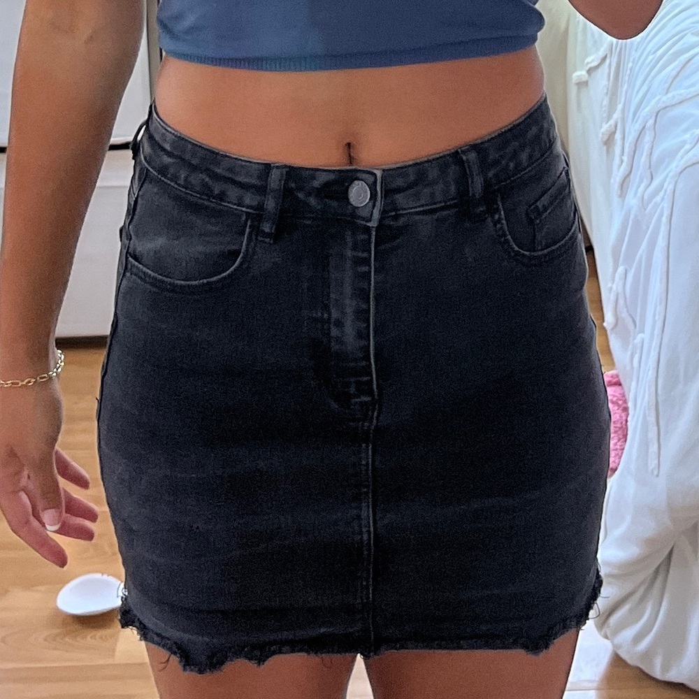 black garage skirt !!
